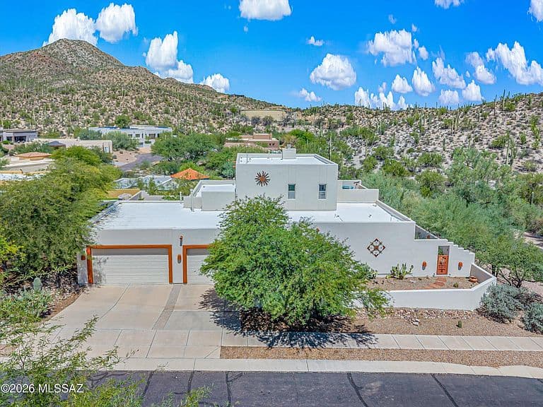 3402 W Foxes Den Dr photo 2