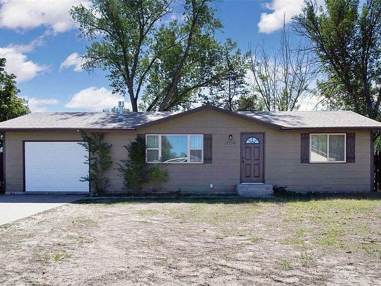 2774 Phyllis Cir S photo 1