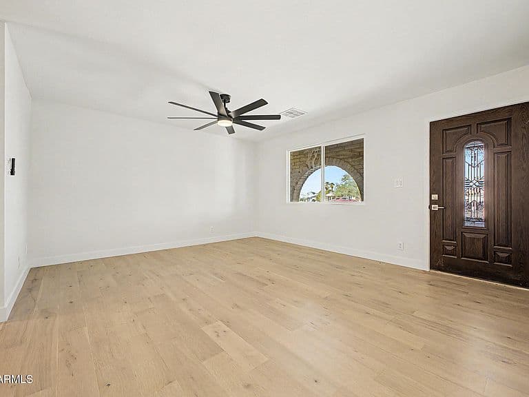1273 W LA JOLLA Drive photo 4