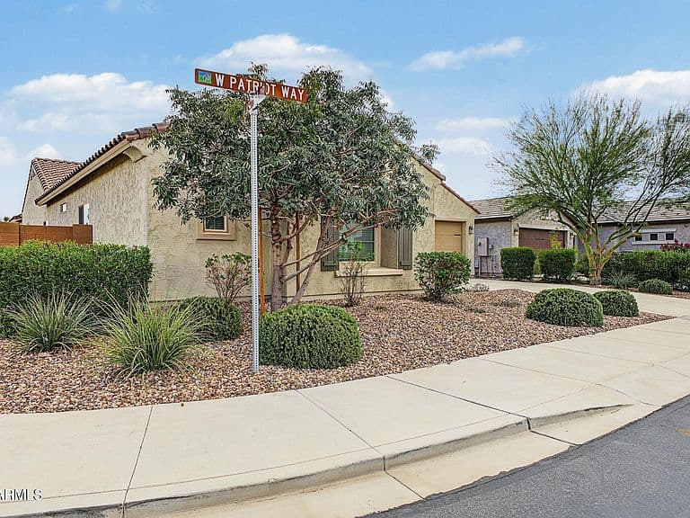 5427 W PATRIOT Way photo 2