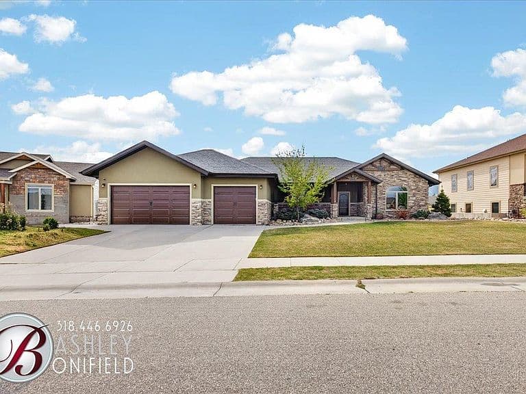 2805 Croydon Dr photo 4