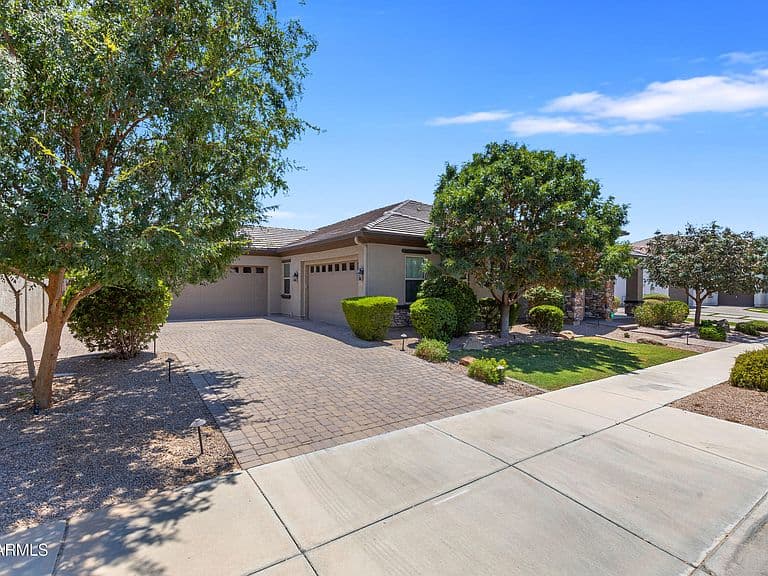 22549 E SENTIERO Court photo 5