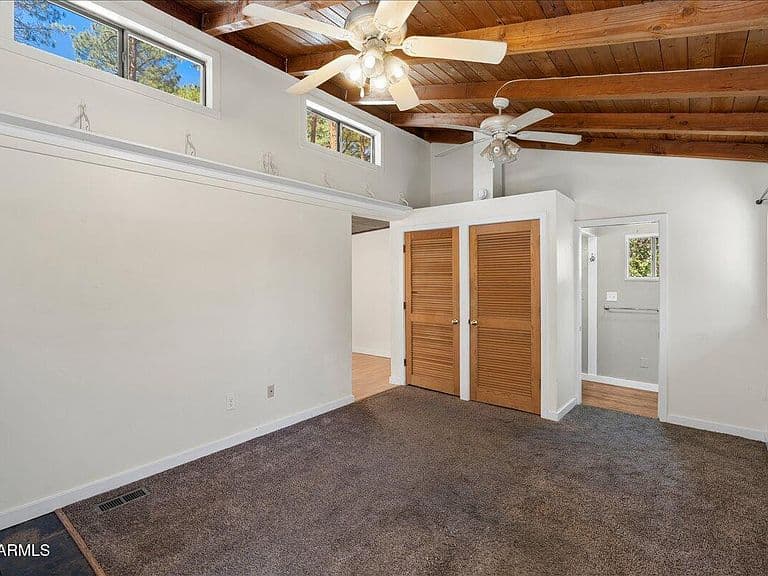 918 S LAVALLEY Drive photo 5