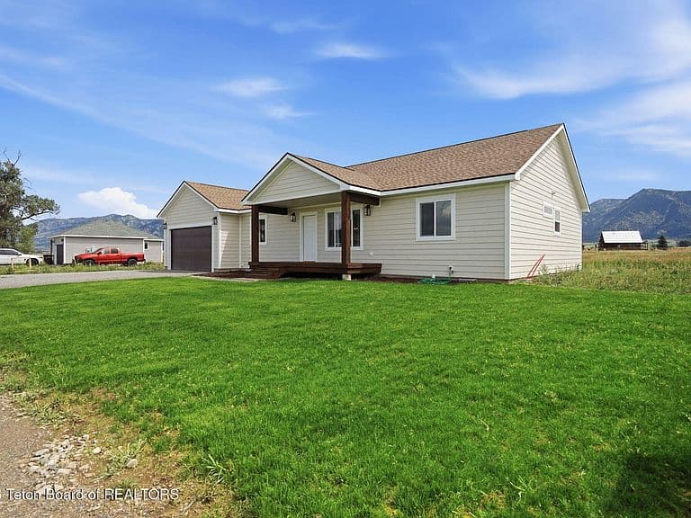 146 Rusty Springs Ln photo 2