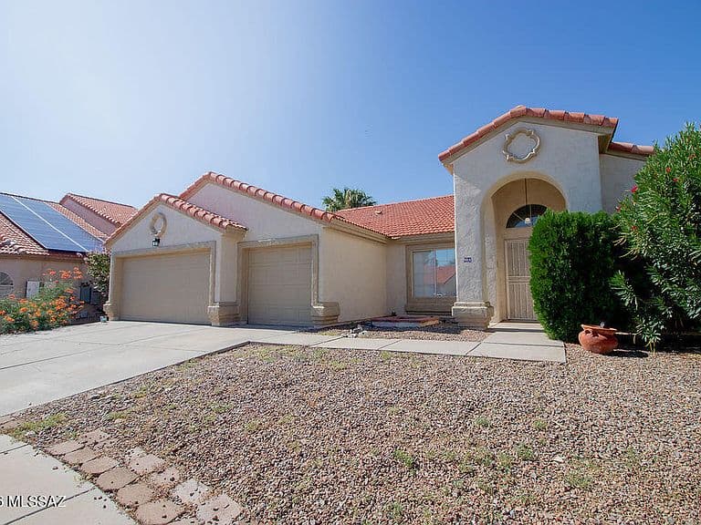 981 W Turnstone Pl photo 2