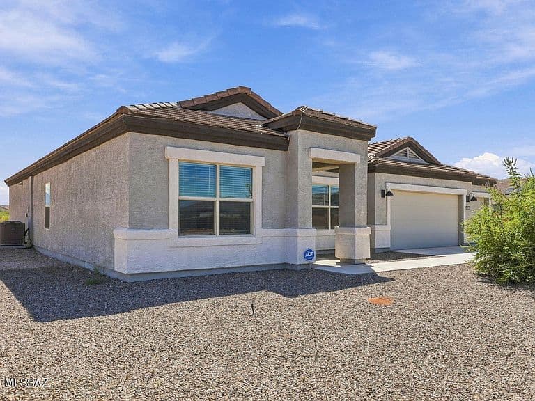 2930 E Yaney Ln photo 3