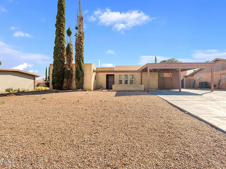 4850 E FOOTHILLS Drive photo 2