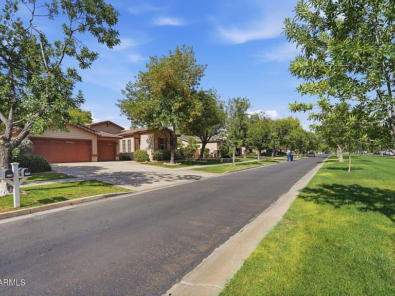 2808 E PARK Avenue photo 4