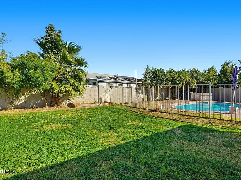 18815 N 22nd Ln photo 4