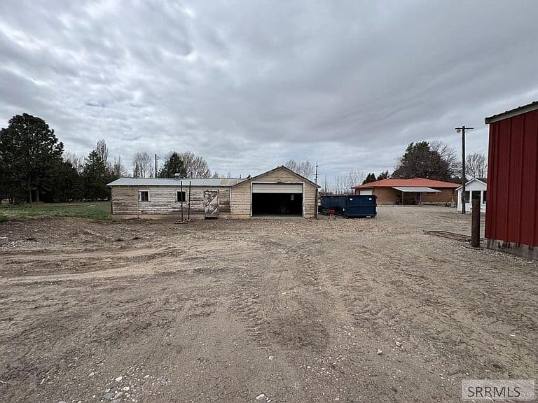 1417 N 1100 E photo 3