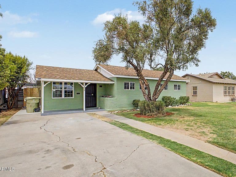 5712 W ORANGEWOOD Avenue photo 4