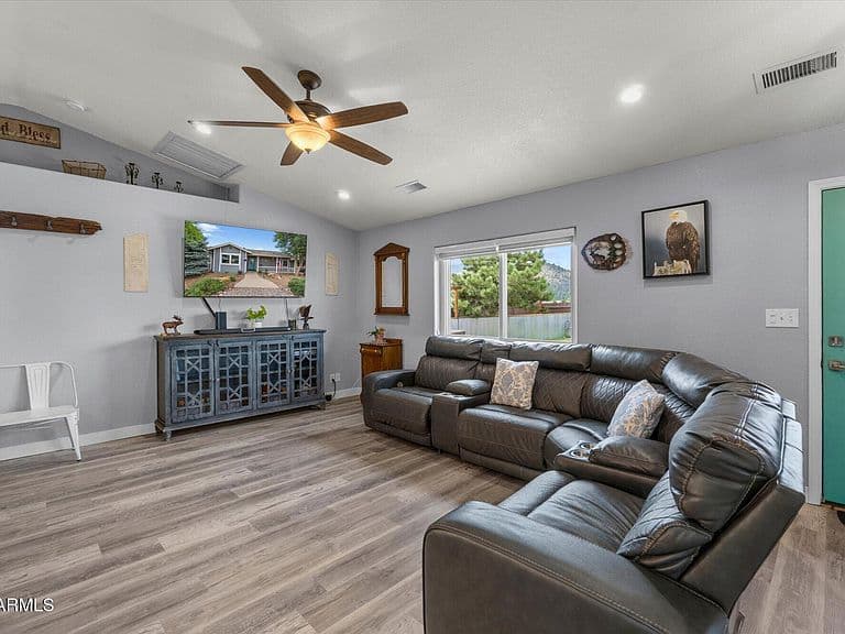 7675 ALMA Road photo 3