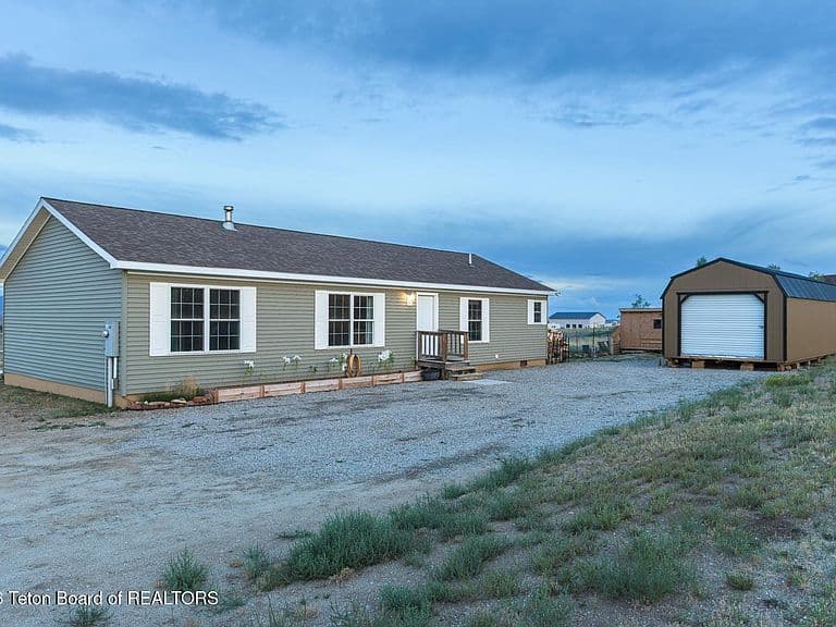 68 Indianwood Trl photo 1