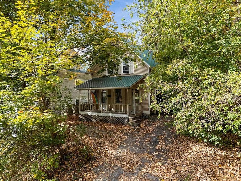 10 Hillside Avenue photo 1