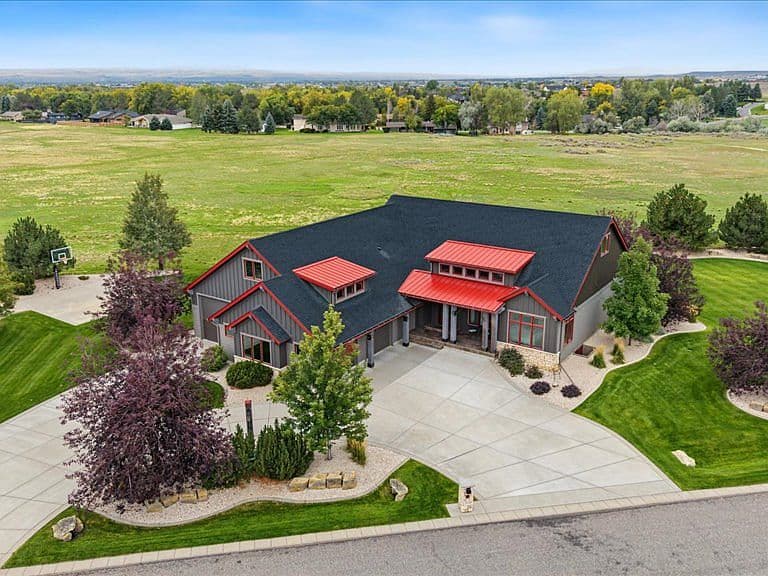 5978 Autumnwood Dr photo 1