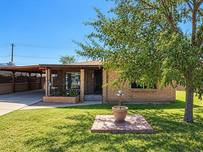 3007 W MADISON Street photo 2