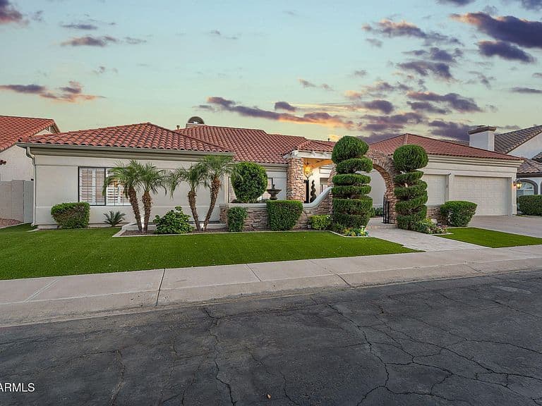 1321 E TREASURE COVE Drive photo 2