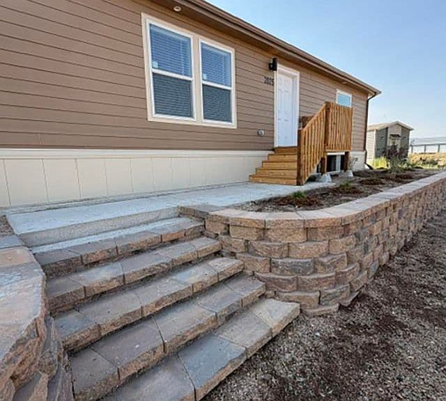 2025 Mary Elizabeth Ln photo 1