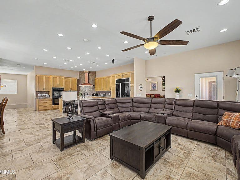 8716 N THUNDERBIRD Road photo 1