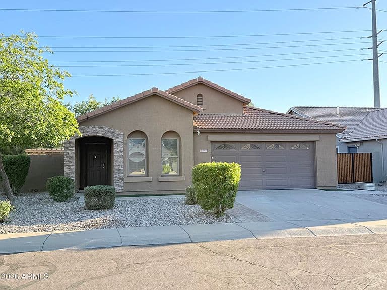 1945 E ALOE Place photo 3
