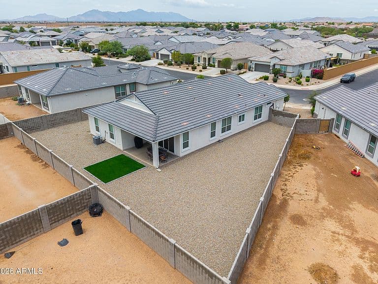 37803 W SANTA MONICA Avenue photo 2