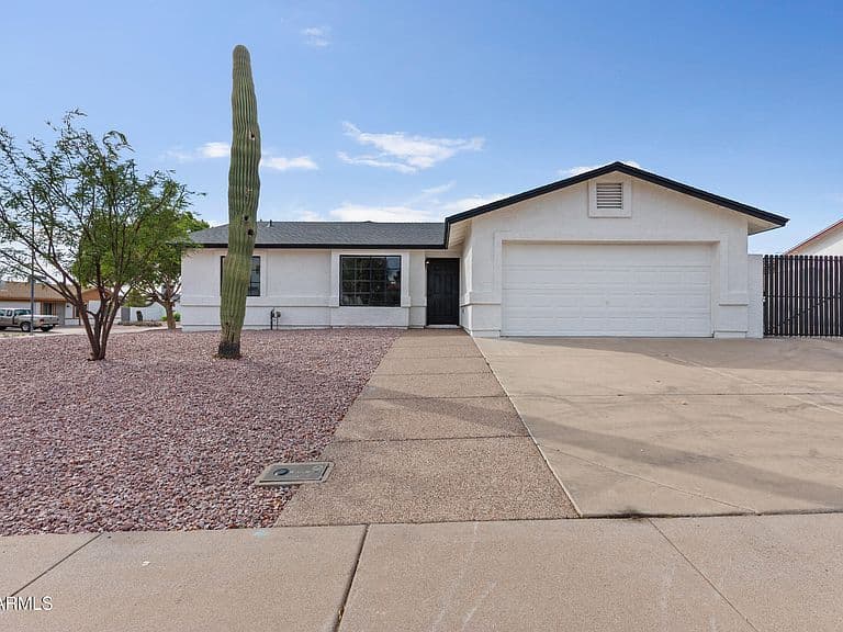 7402 E HALIFAX Circle photo 1