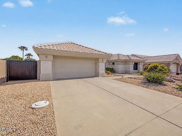 16131 W SENTINEL Drive photo 3