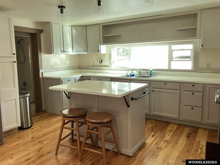 3809 Grass Creek Rd photo 2