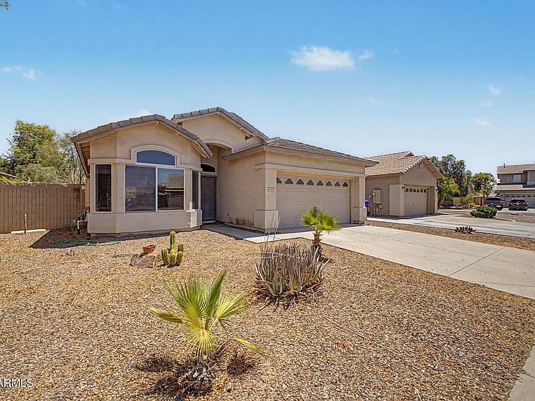 11641 W Adam Street photo 2