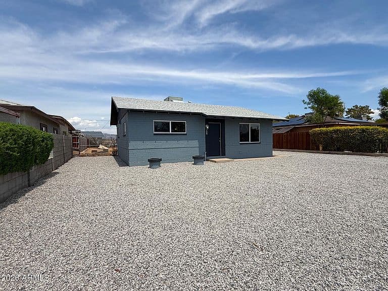 108 5TH Avenue E photo 2
