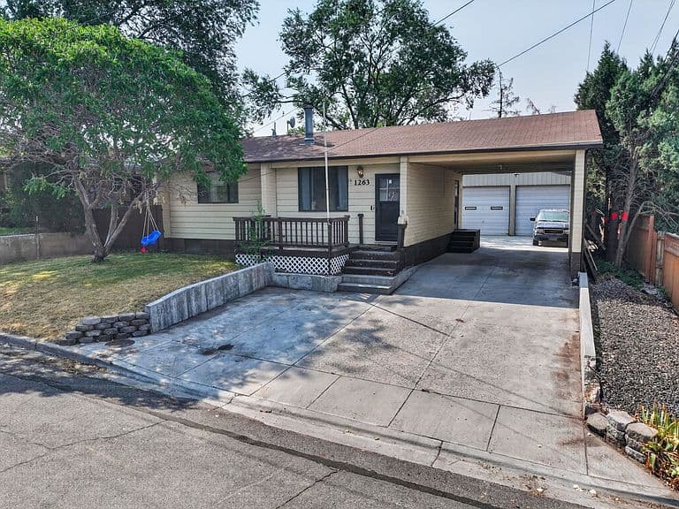 1263 E Pine St photo 1