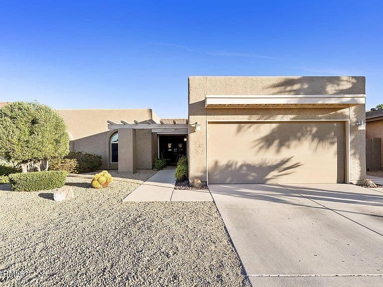 10310 E SILVERTREE Court photo 1