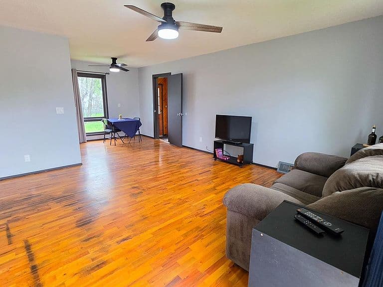 2118 Oak Ave photo 4