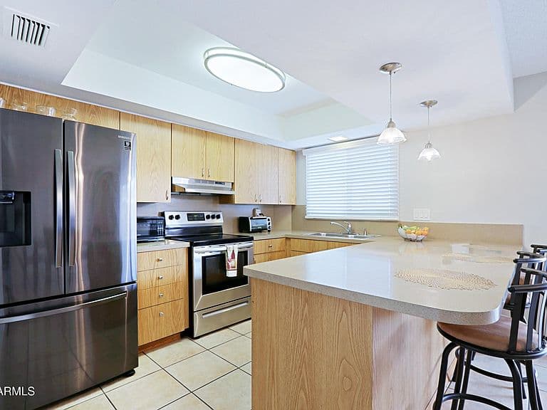 1675 W HAZELWOOD Street photo 4