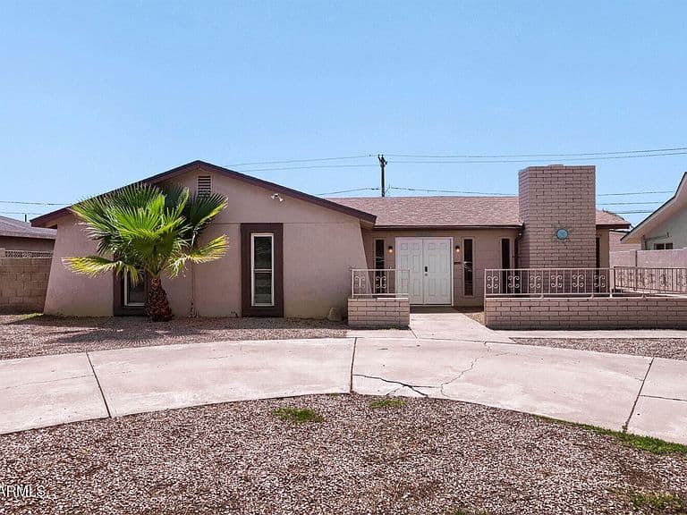 3205 W MARIPOSA Street photo 1