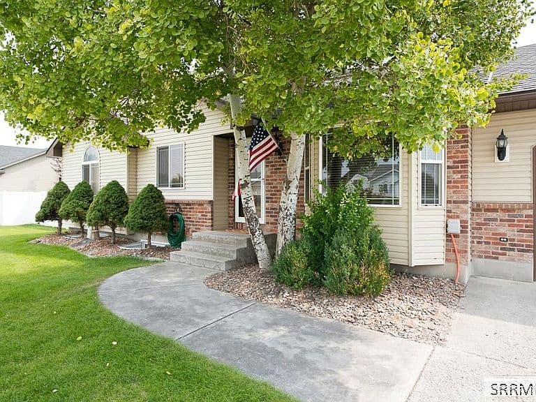 619 S Holladay Cir photo 2