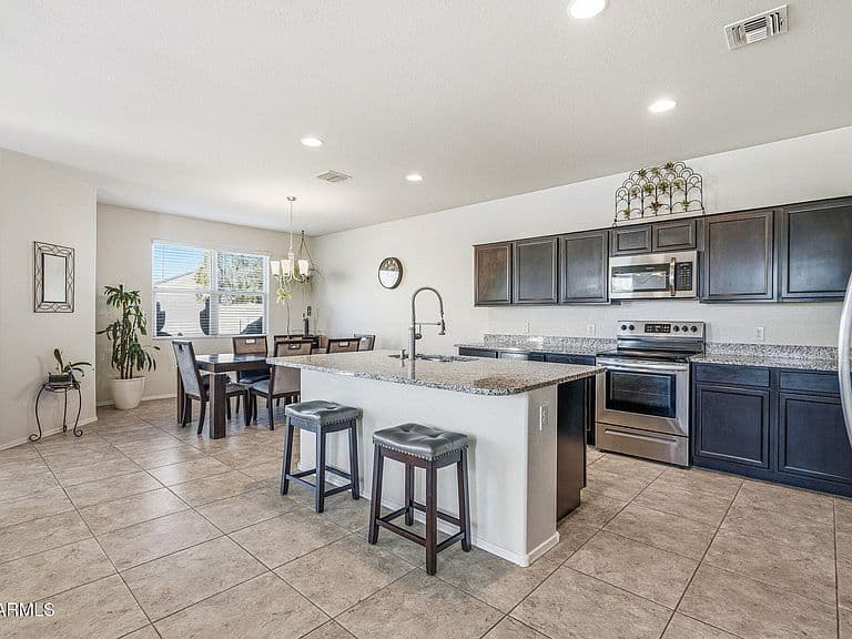 36996 W MEDITERRANEAN Way photo 4