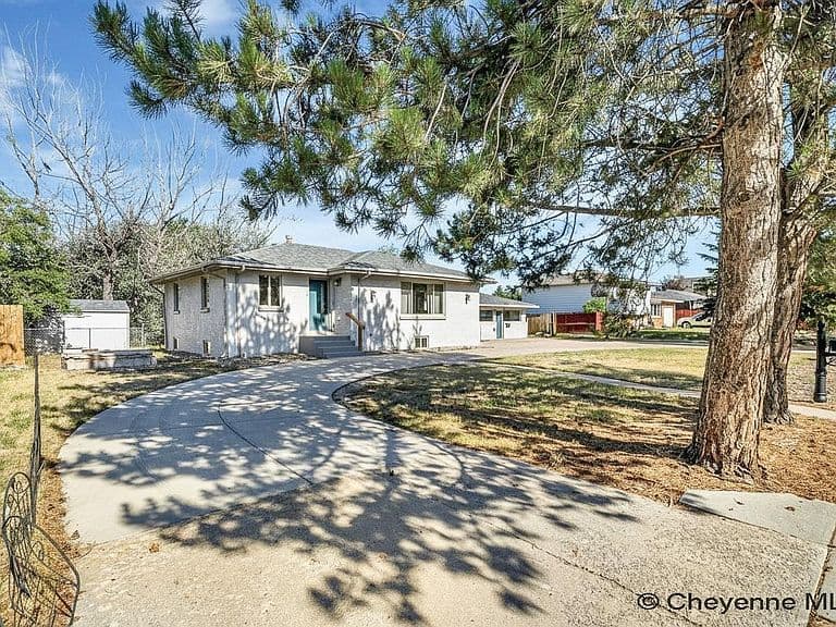1412 Madison Ave photo 2