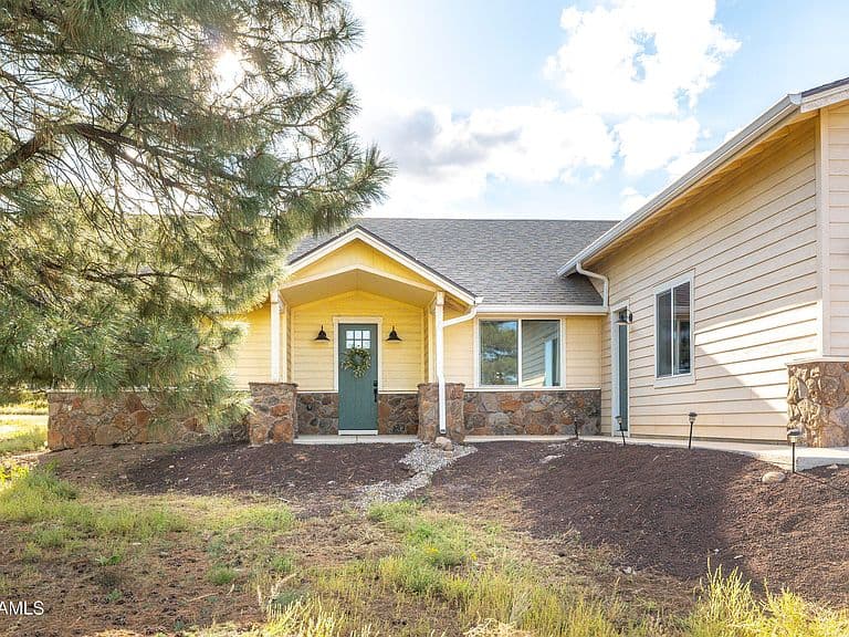 12194 Daniel Way photo 4