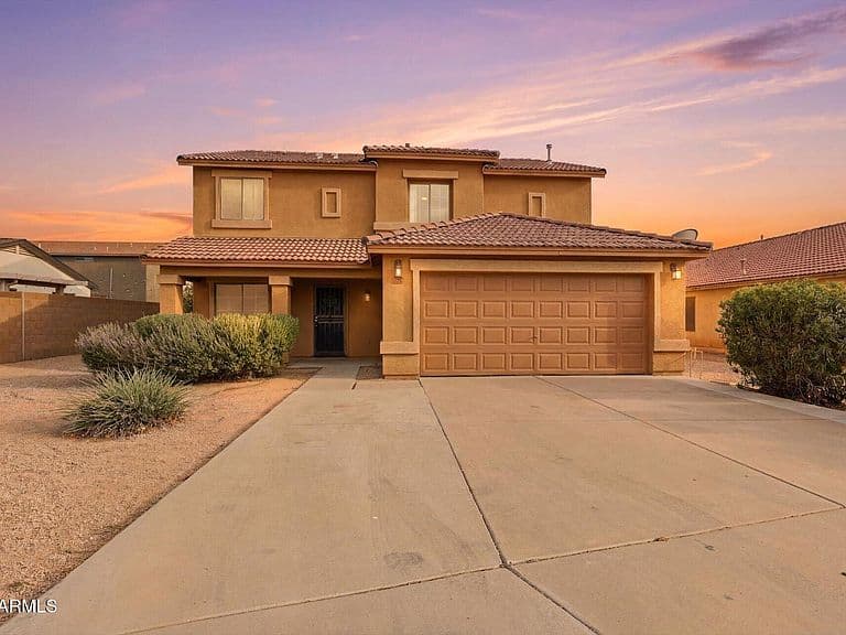 2227 E HAFLINGER Way photo 1