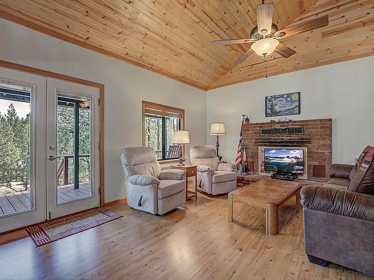 559 W Diamond Loop photo 4