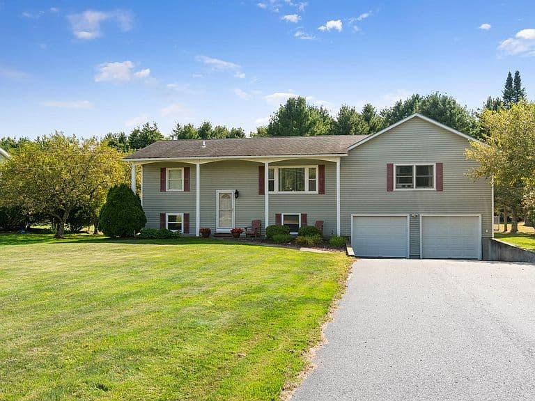 146 Lake Road photo 1