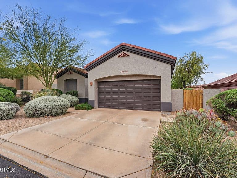6334 E VIEWMONT Drive #58 photo 2