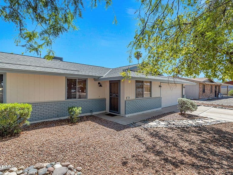 1124 W NOPAL Place photo 1