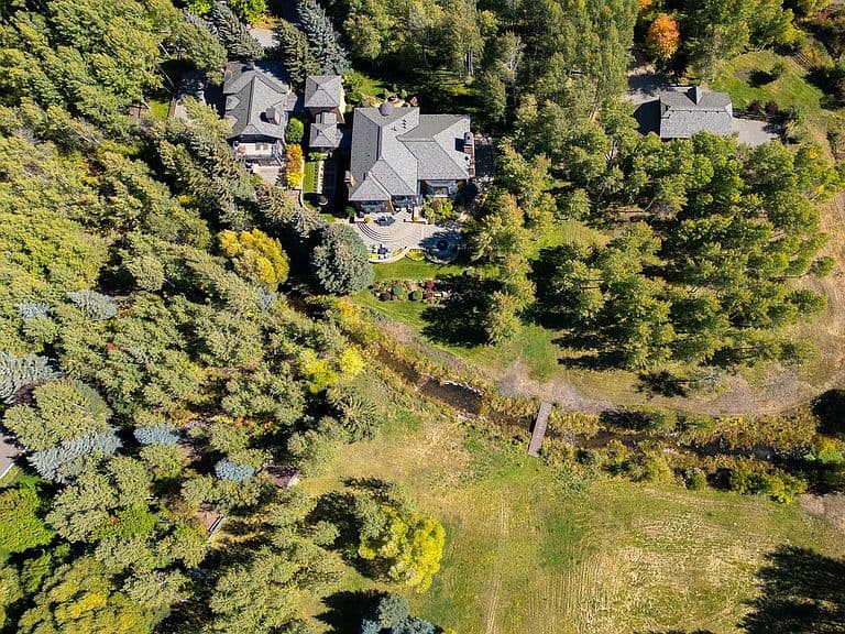 137 Aspen Lakes Dr photo 3