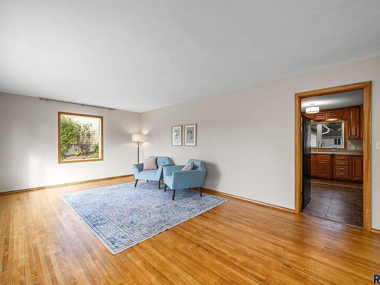 908 S Paulton Ave photo 3