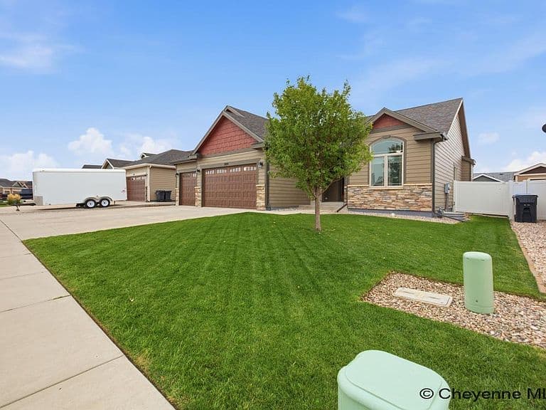 3810 Blue Sage Rd photo 2