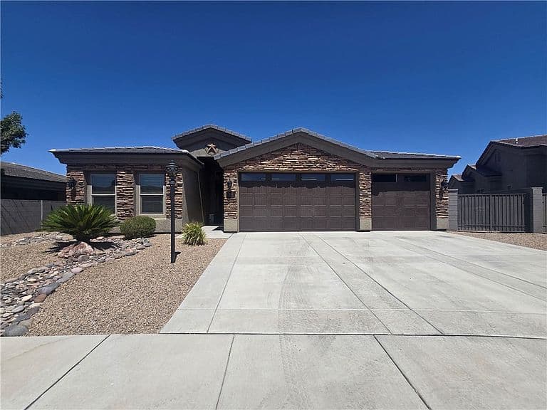 3828 Laguna Lane photo 1