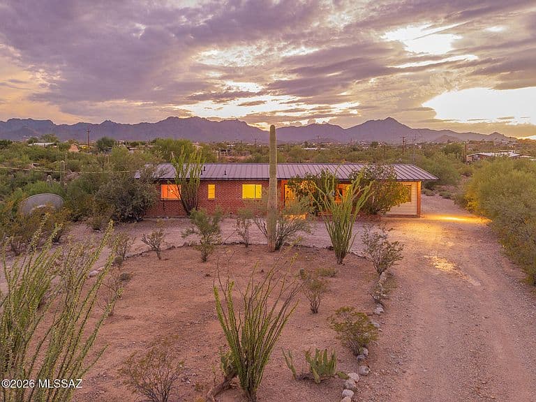 3930 N New York Dr photo 3
