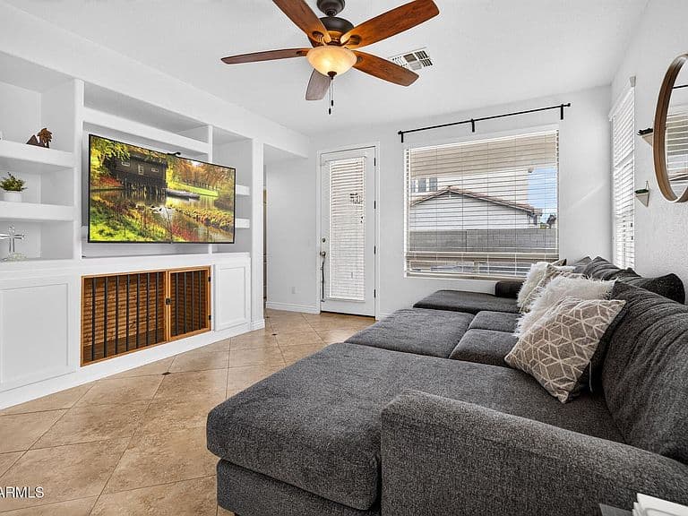 3634 E SUNDANCE Avenue E photo 5